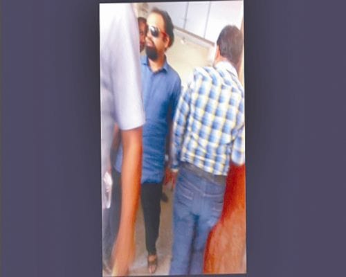 shailendra agrawal make fun in police custody