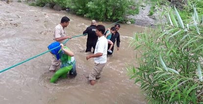 tourists stuck in dehradun guchu pani