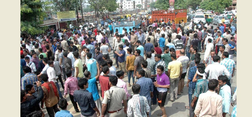 Enraged people dead in a truck loaded its progeny plenty commotion, police baton-niece