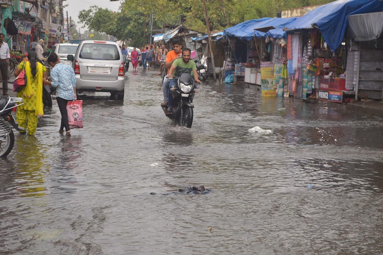 waterlogging in the city of rain