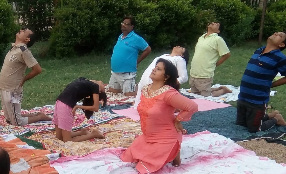 jaagarookata railee nikaalakar kiya prerit