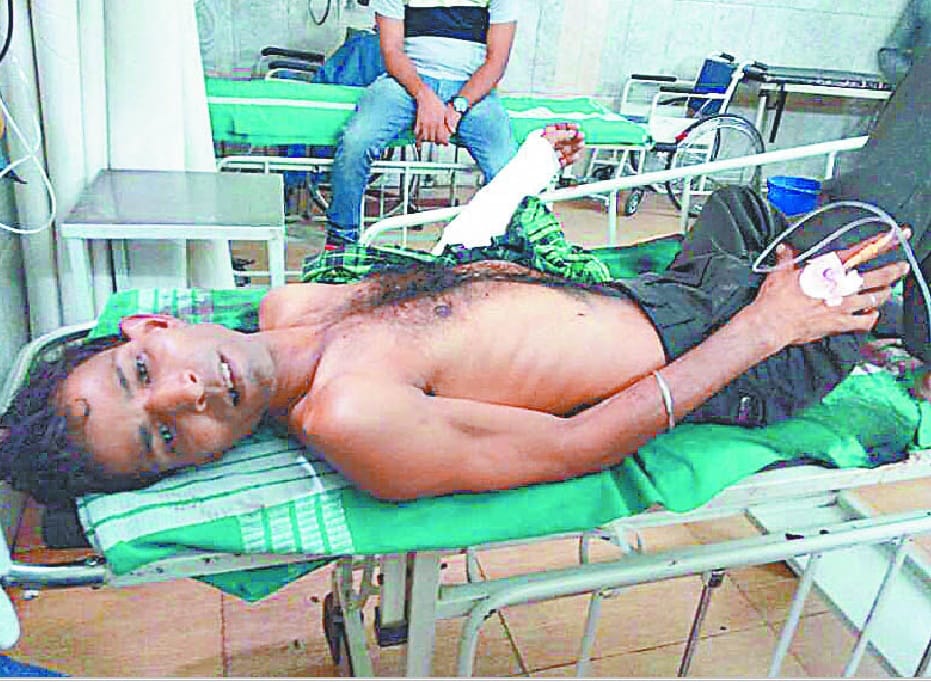 wife, husband cut hand, drinking men, rewari