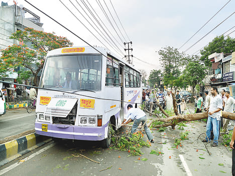 The first heavy rain waterlogging in the city