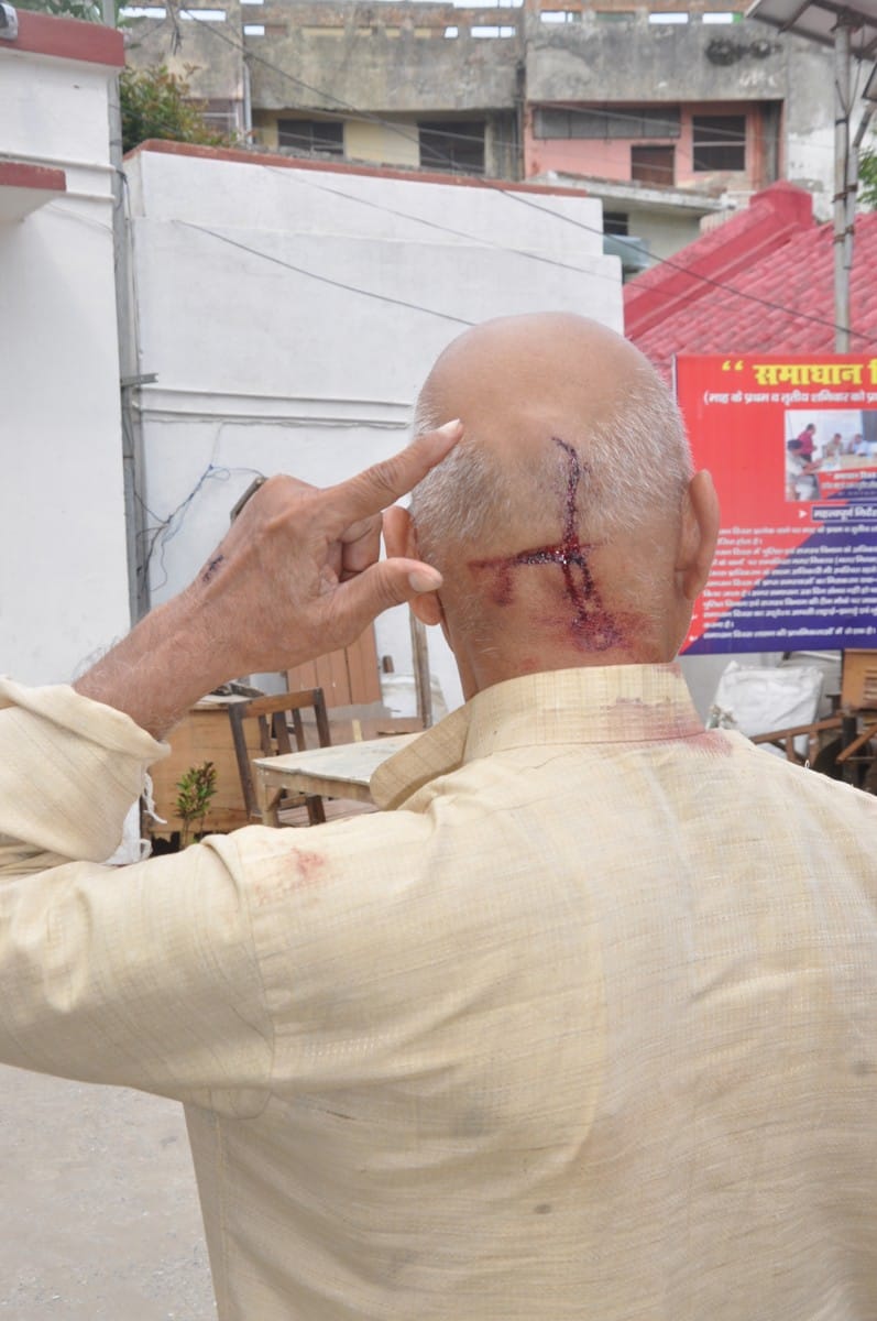 fight in SDM court, throw chairs