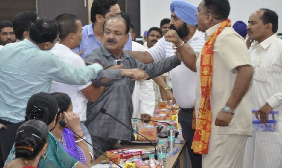  leaders started fighting at the bdc meeting 