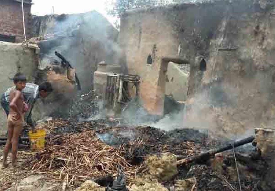 Touch electric wires, three home burns