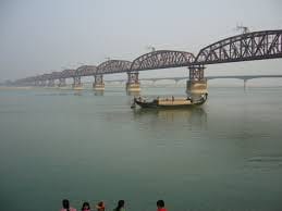 During the drowning death of three of the Ganges bath