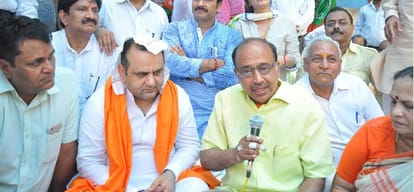police will arrest giri and quistioned: kejriwal