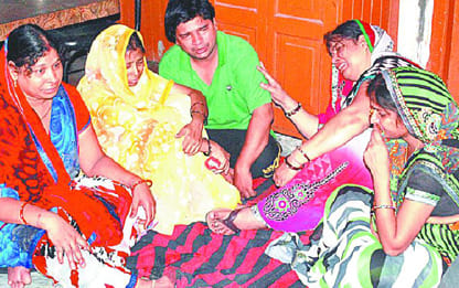Ambulances come, woman's death