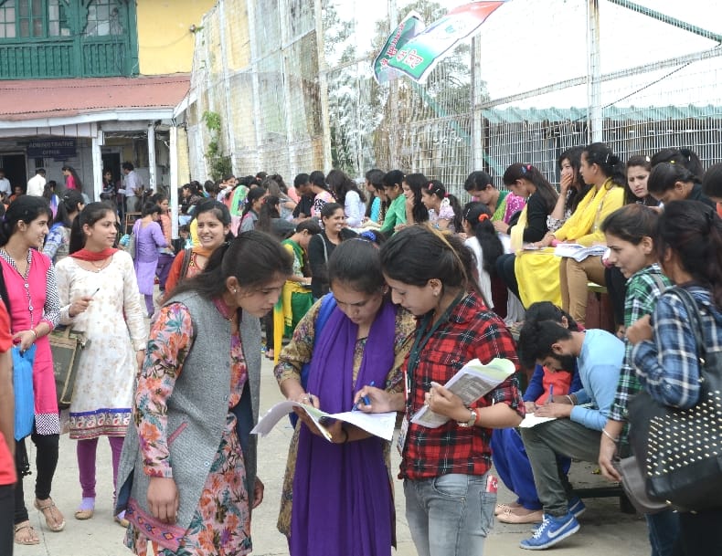 Admission starts in colleges, live photos.