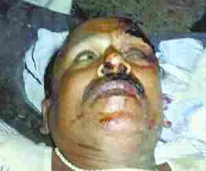 SP leader attacks govt servant