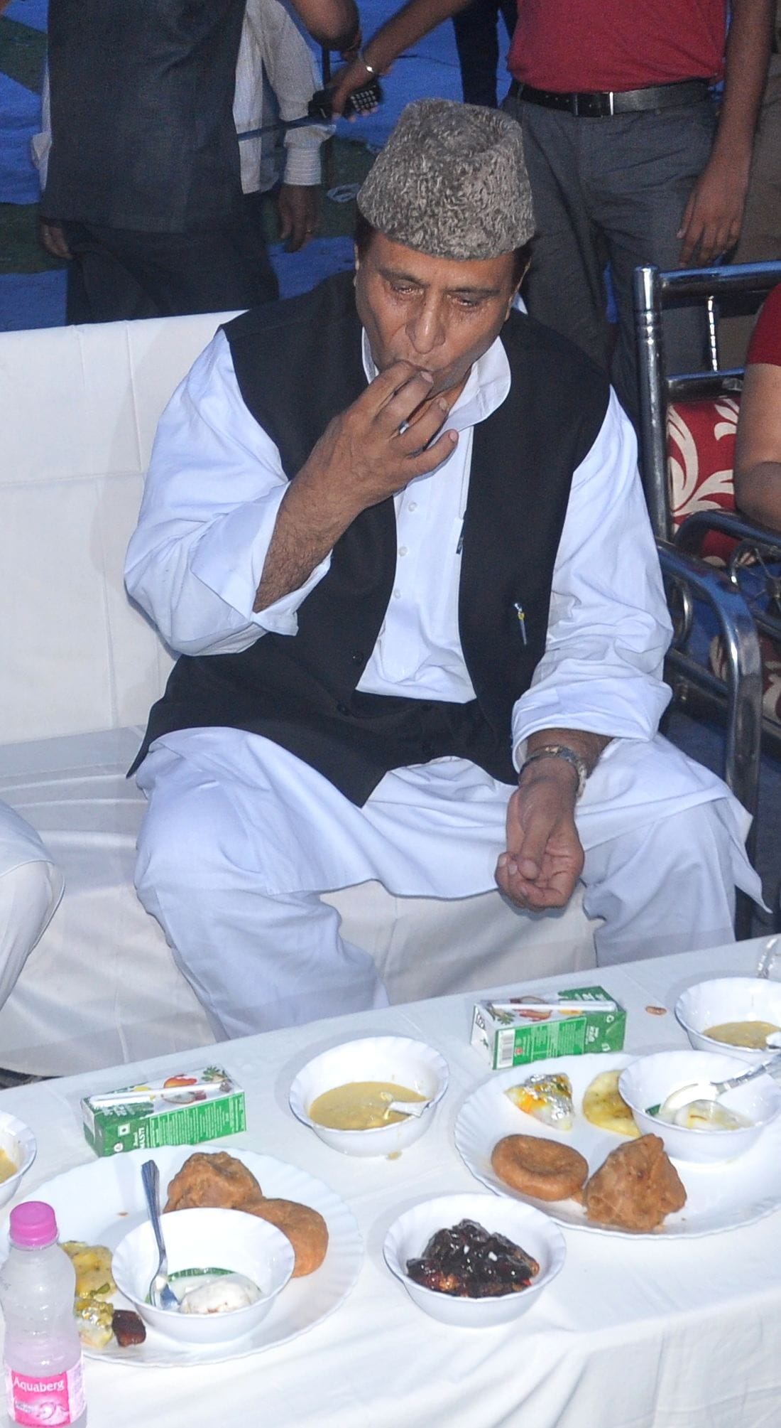 Yoga Hindu BJP made Sajisn: Azam