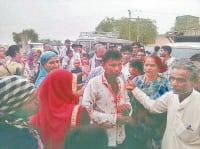 battle in temple, police, investigation, narnaul