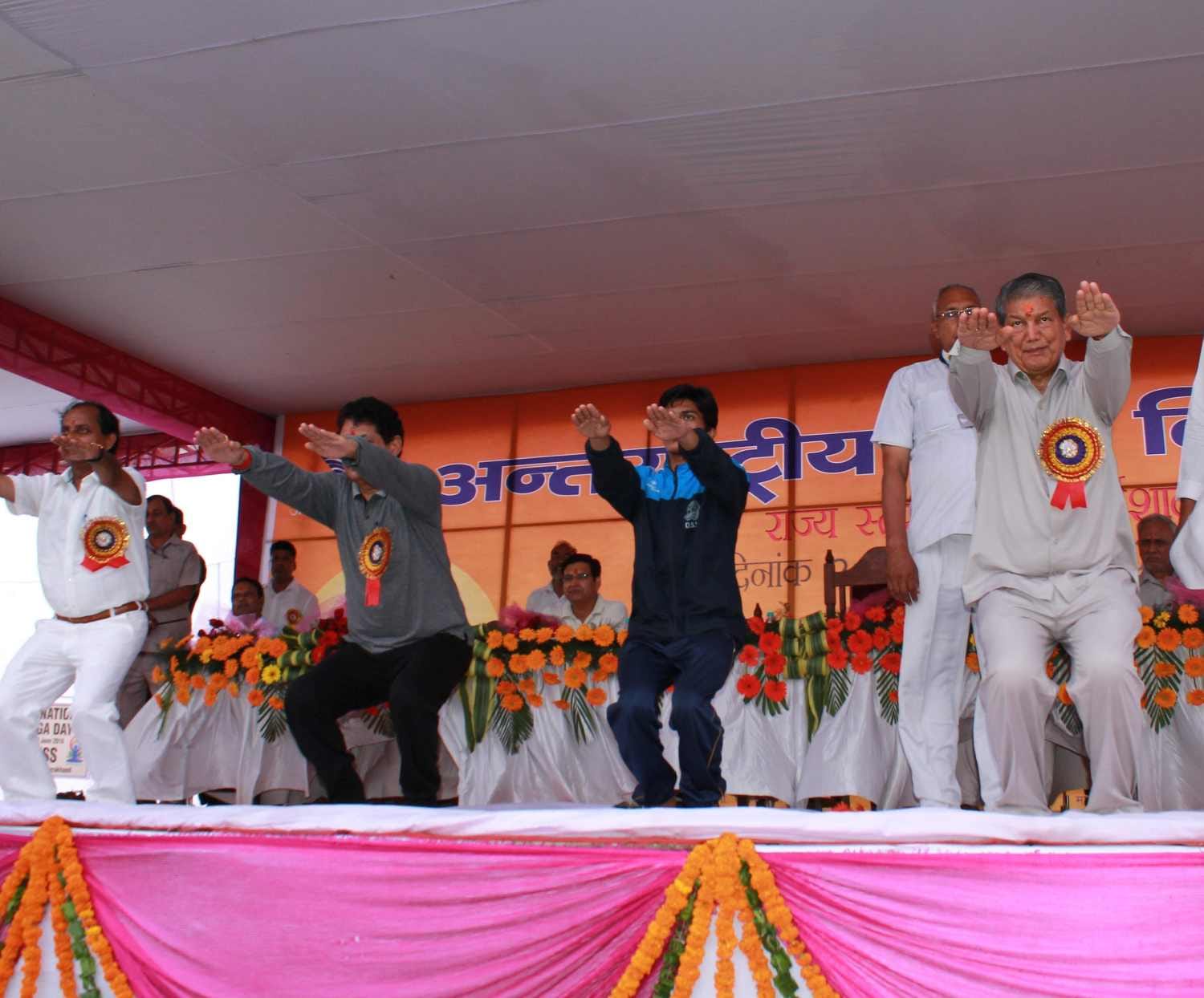 CM harish rawat do yoga on international yoga day