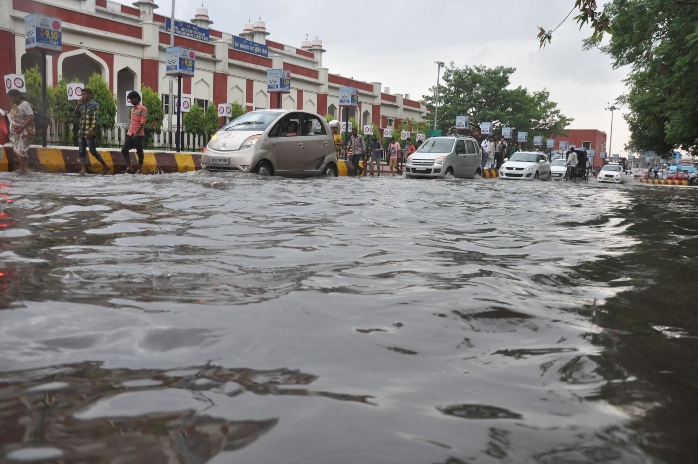 monsoon rain pics of lucknow