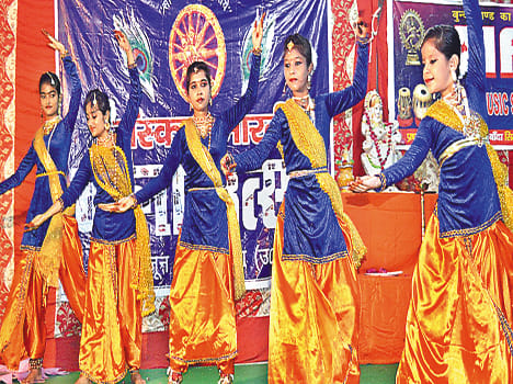 Arts festival artists show talent