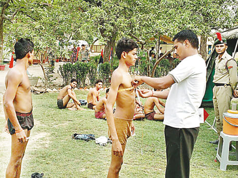 Military recruitment of trainees took a fitness test