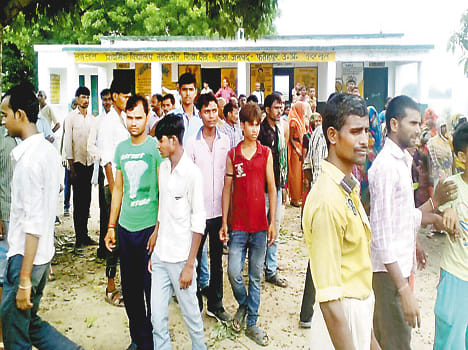 Nhrkhor seminary in the village boards in the two sides tention