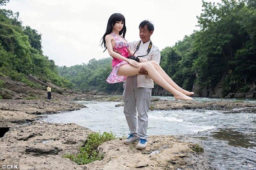 plastic dolls making china people happy 