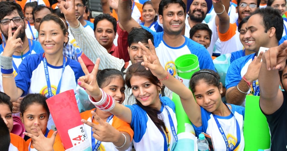 craze of selfie with modi, international yoga day, modi chandigarh visit, narendra modi