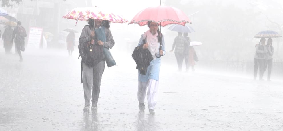 Warning of heavy rainfall in himachal in next 48 hours.