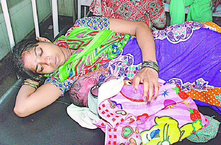 The woman gave birth on the train
