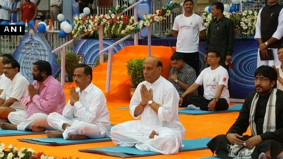 lucknow people celebrate international yoga day