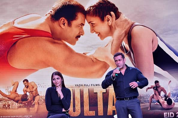 anushka wants special screening of Sultan for Virat