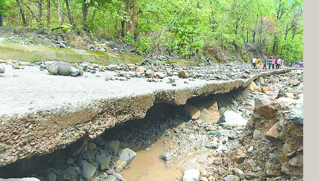 Batnagadh going to land erosion