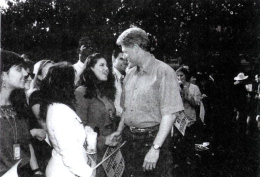 ex-Secret officer tells how Bill Clinton and Monica Lewinsky were caught having sex in Oval Office 
