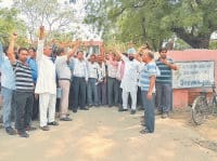 contract basis staff, angry, note, narnaul