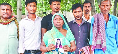 Sales Girl's death in suspicious circumstances, beloved wife lived with her