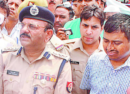 The decision to press the firing: SP