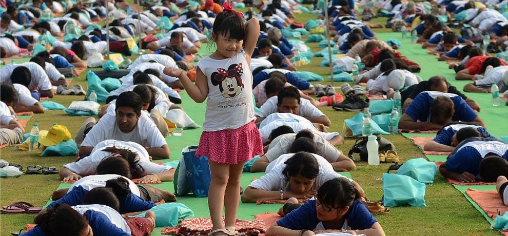 Yoga Day special pictures that you will not stop your laugh