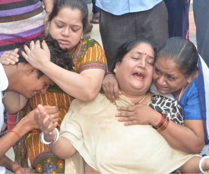 seven people died by drowning in Ganga bairaj.