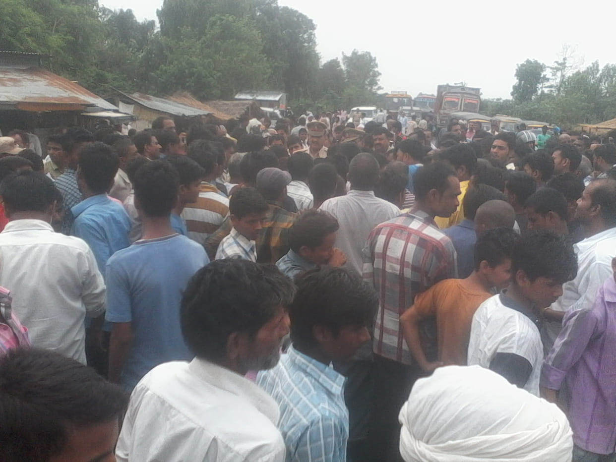 old man dead, people agitated