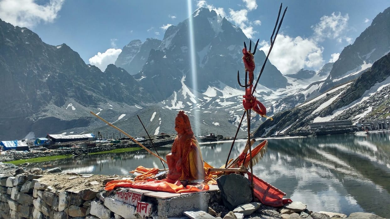 Manimahesh yatra by Helicopter, Now pay only 2010 rupees.