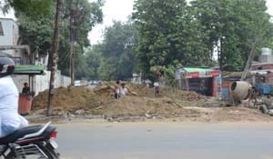Ready cloud rains , roads desecrated