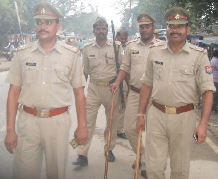 पुलिस ने किया फ्लैग मार्च