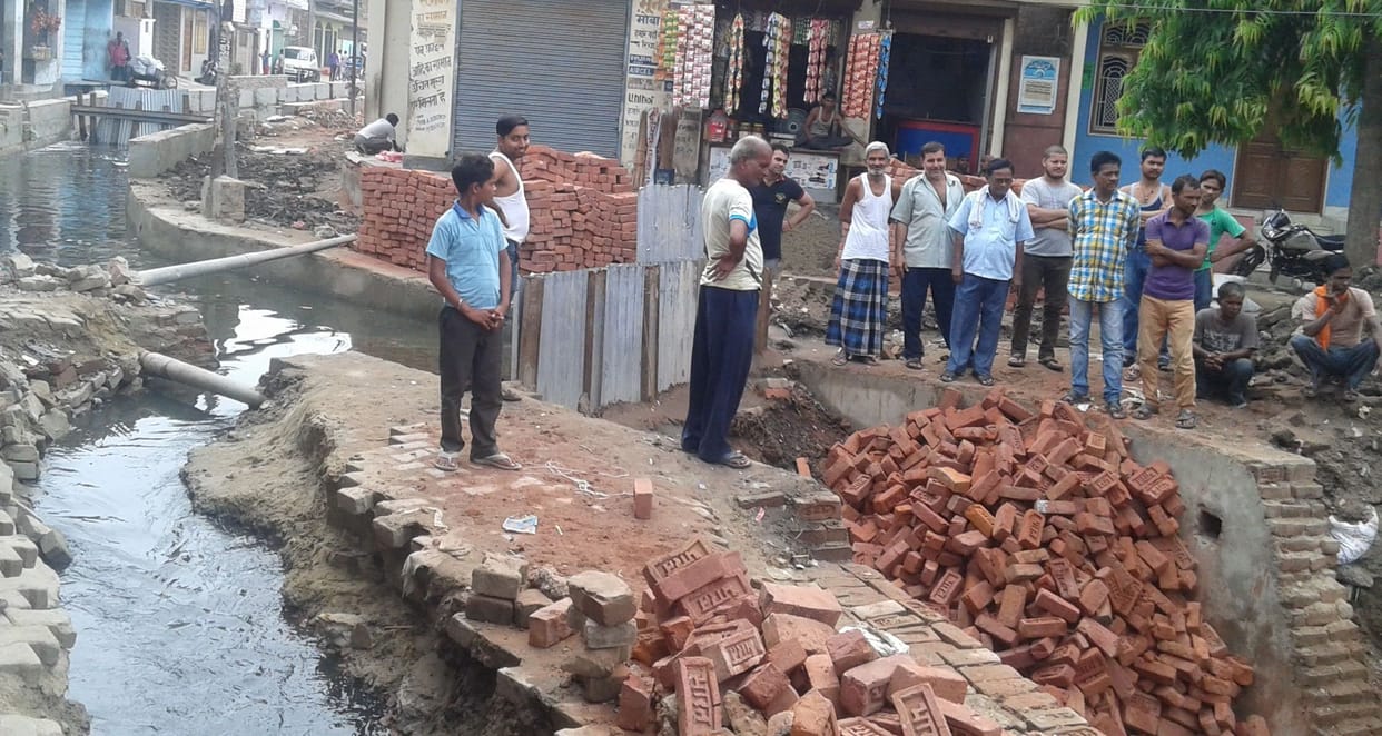 peoples stressed in makku bajaria