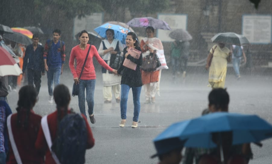 Monsoon second rainfall in himachal, live photos.