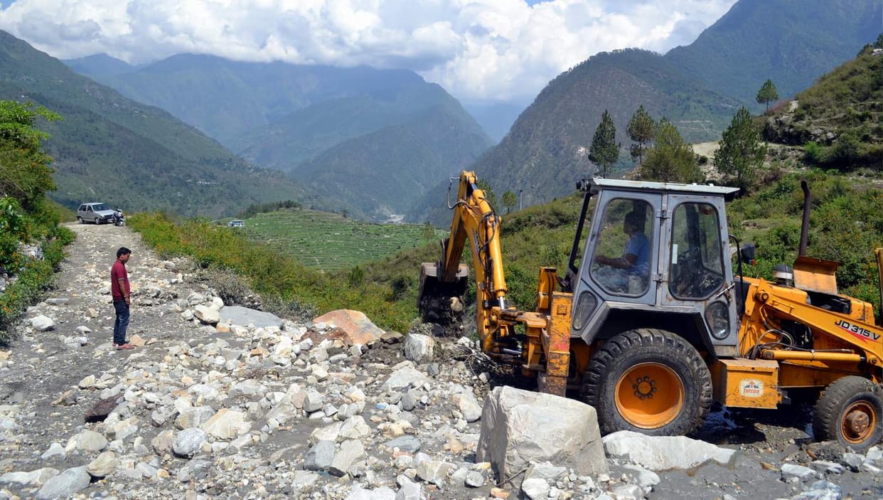 21 road block in gopeshwer.
