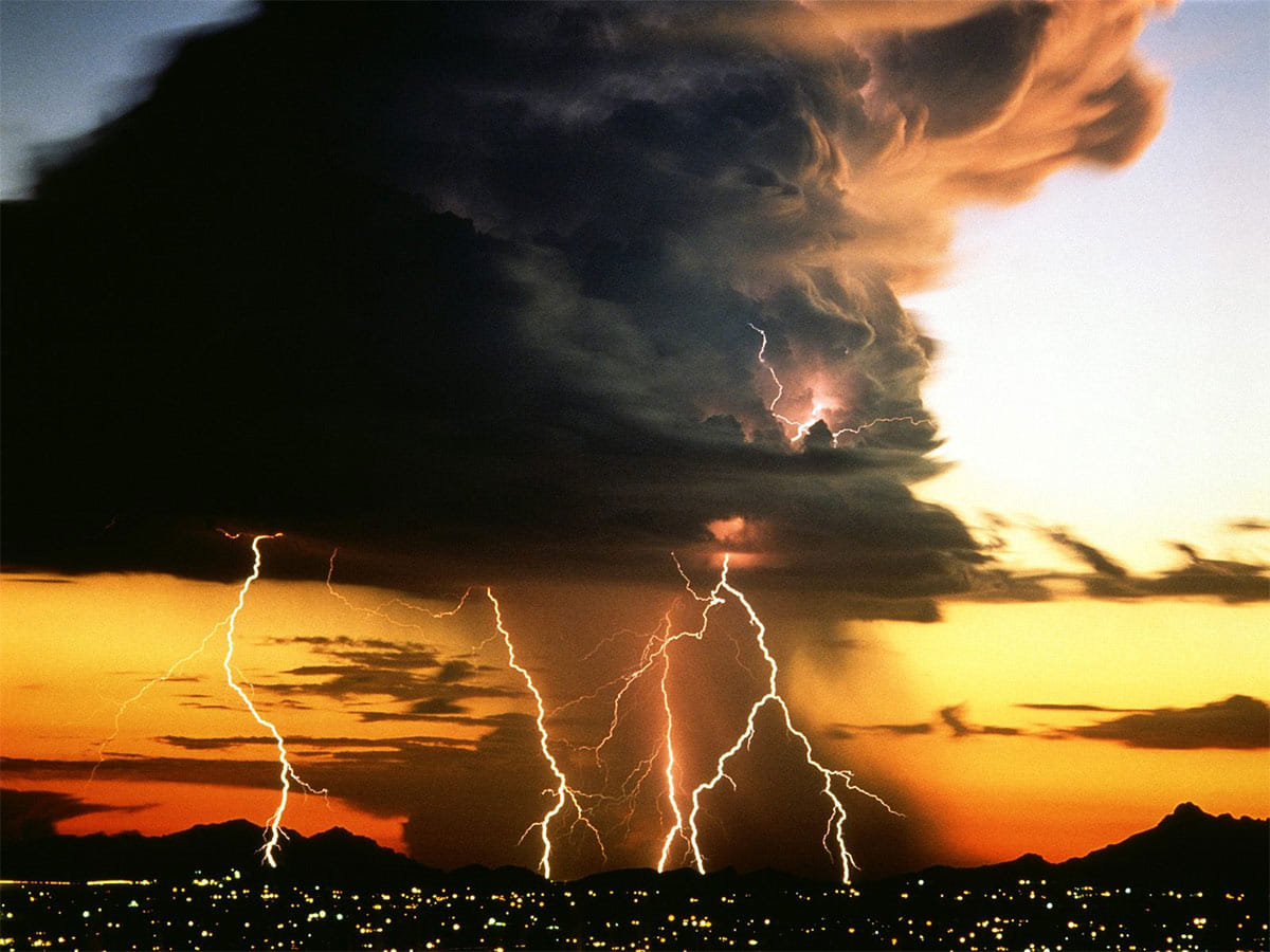 thunder fell on dehradun collectorate
