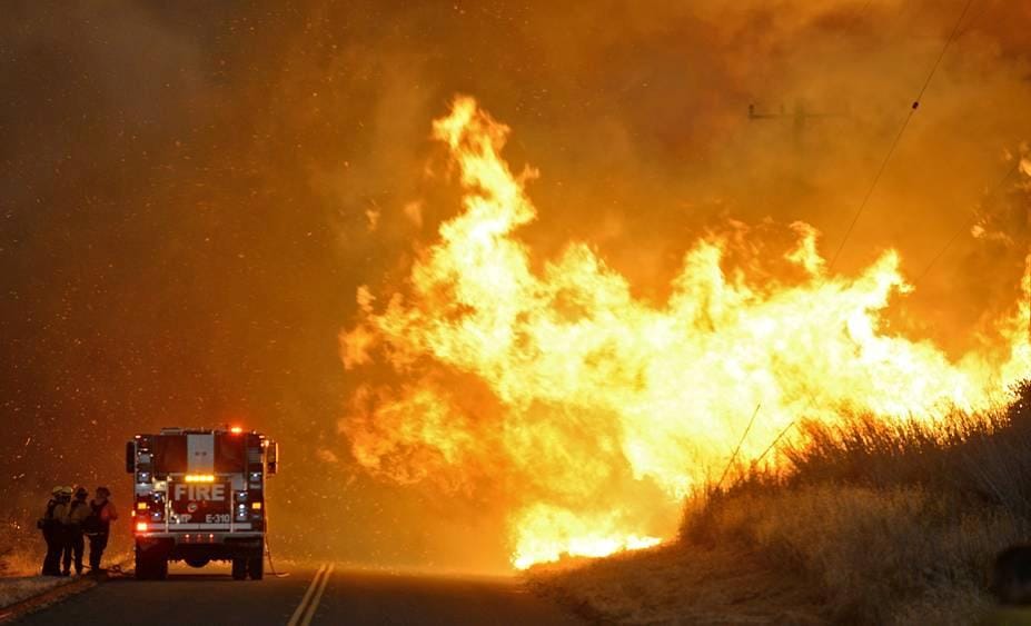WILDFIRE IGNITES IN CALIFORNIA