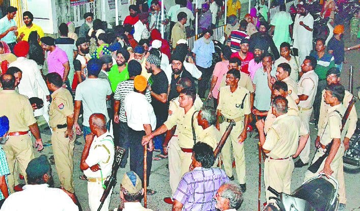 The two groups clashed in Model Town gurdwara