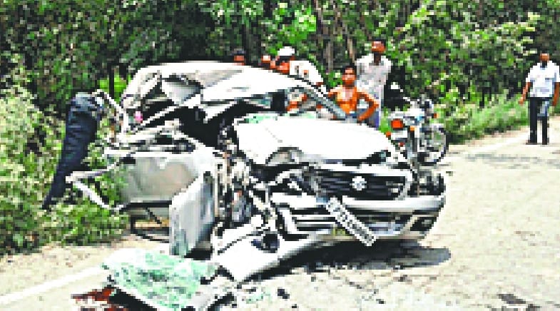 Prkchche flew tractor trolley car collision death