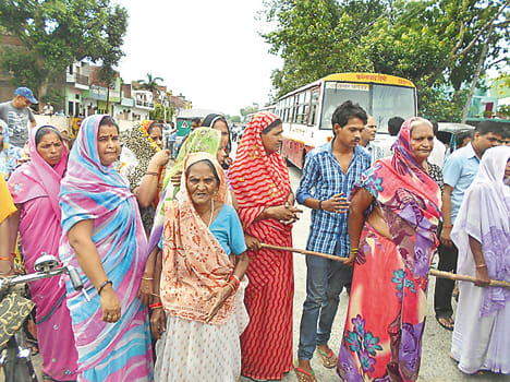 Drain off the road in protest jam