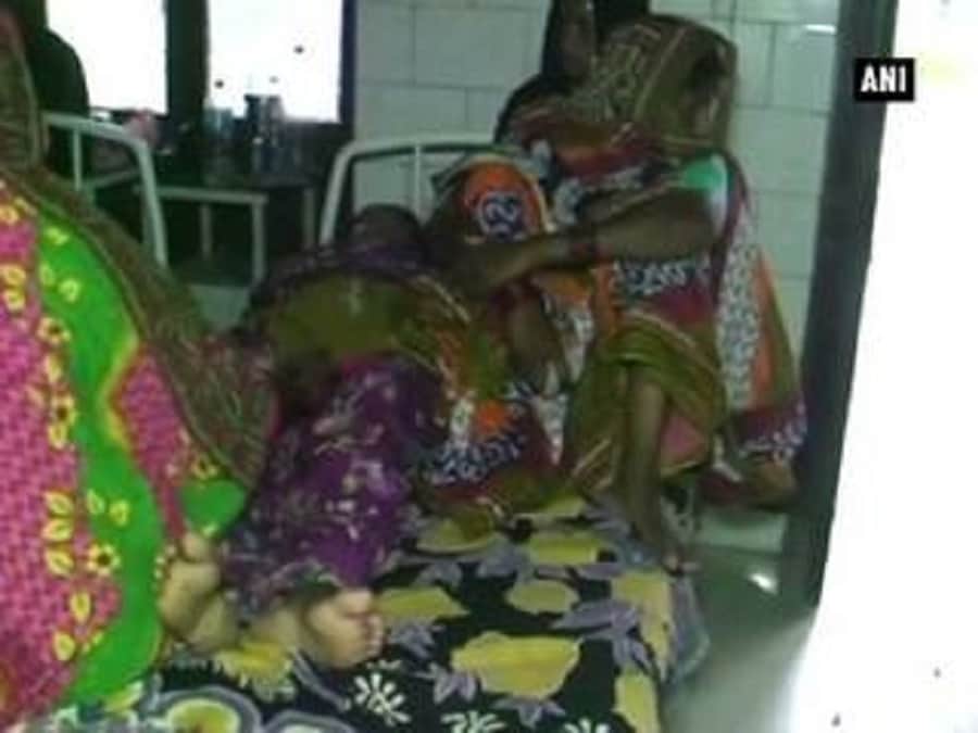 गैंगरेप कर निजी अंगो से की छेड़छाड़