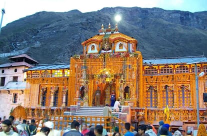 badrinath dham door closed in chardham yatra 2017