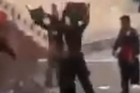 Video of Indo-Pak soldiers goes viral